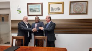 His Excellency Mr. Santos Alvaro, Ambassador of the Republic of Mozambique to Italy and Malta, Mr. Karl Farrugia Wismayer, Hon consul of the Republic of Mozambique in Malta and Mr. Stephen D’Alessandro, Executive Director of Advenio eAcademy.